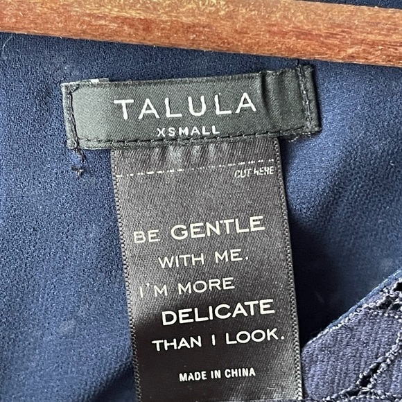 Aritzia TALULA Betsy Lace Top navy blue XS - Picture 9 of 9